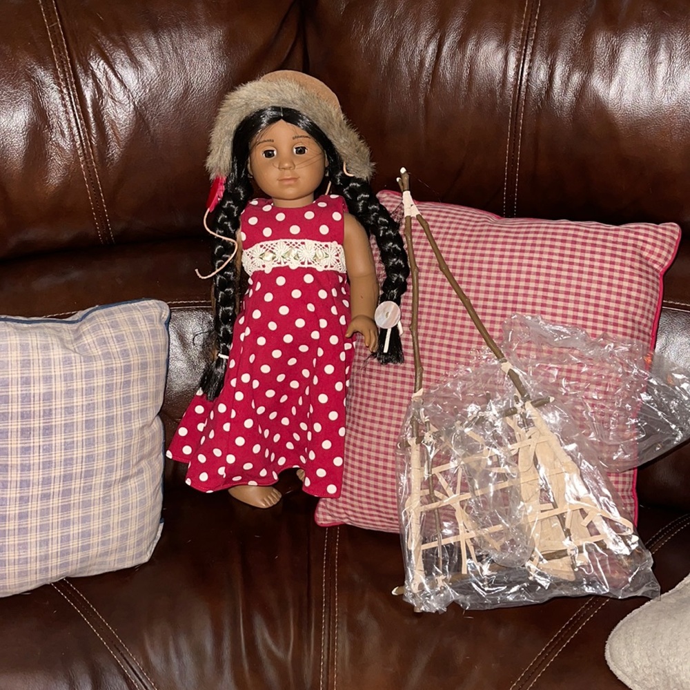 SOLD American girl Kaya with extras hard to find